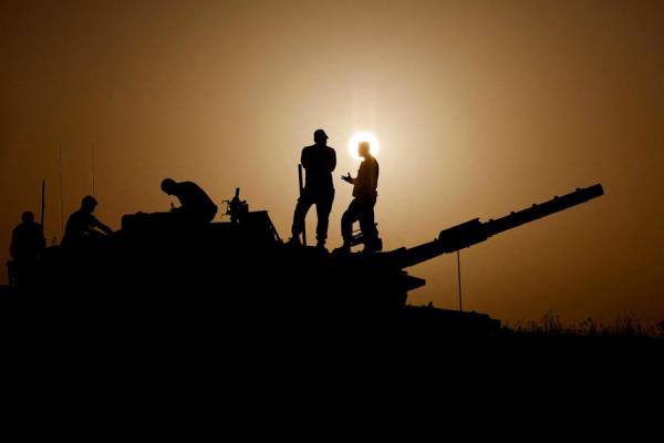 以色列军队和哈马斯在加沙地带展开激烈战斗，造成了动荡
